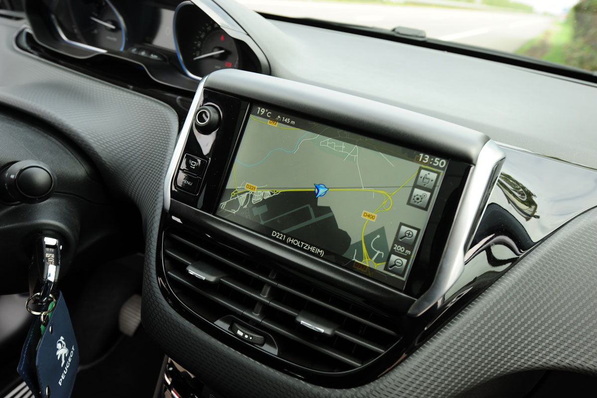Peugeot 2008 multimedia screen