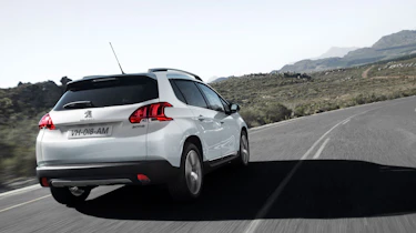 Peugeot 2008 rear tracking