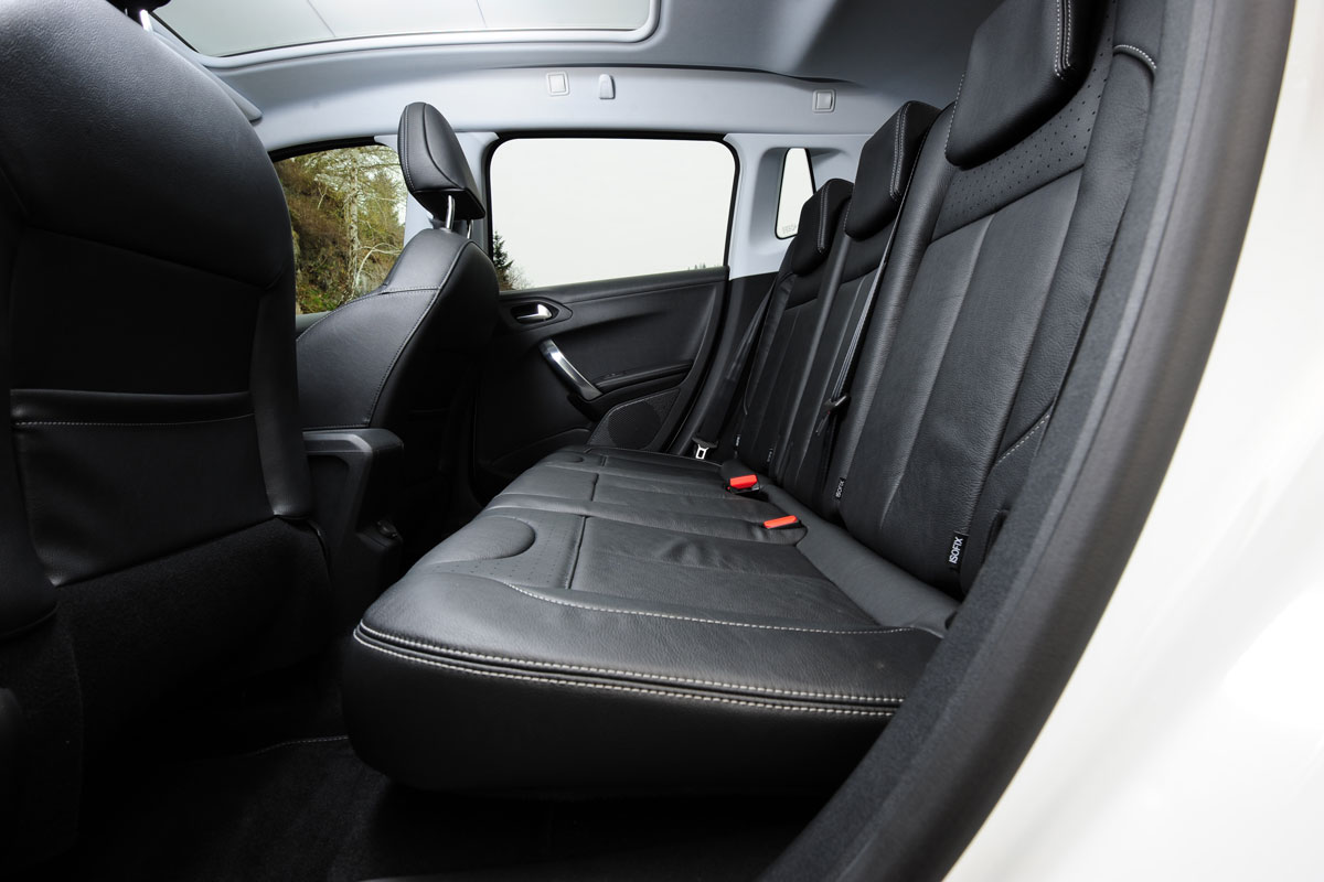 Peugeot 2008 rear seats