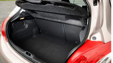 Peugeot 208 boot