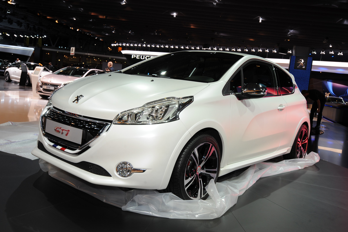 Peugeot 208 GTi Limited Edition rear