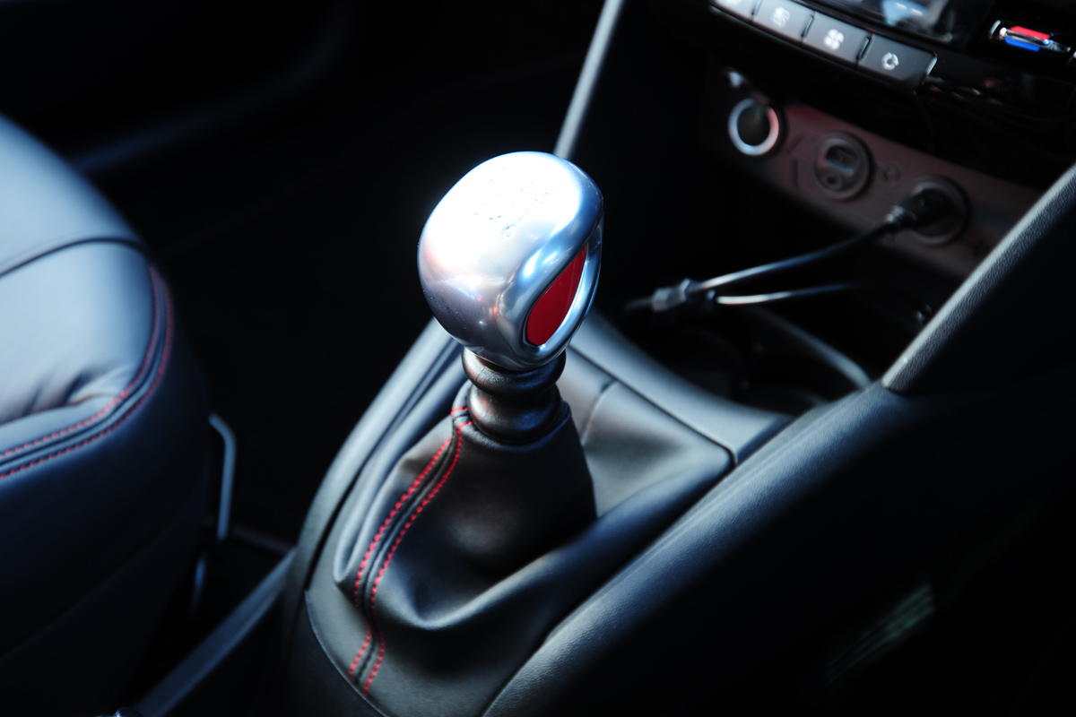 Peugeot 208 GTi gearlever