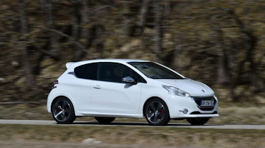 Peugeot 208 GTi profile
