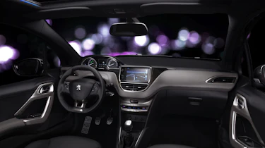 Peugeot 208 XY interior