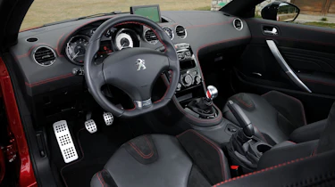Peugeot RCZ R dashboard