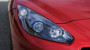 Peugeot RCZ R headlights