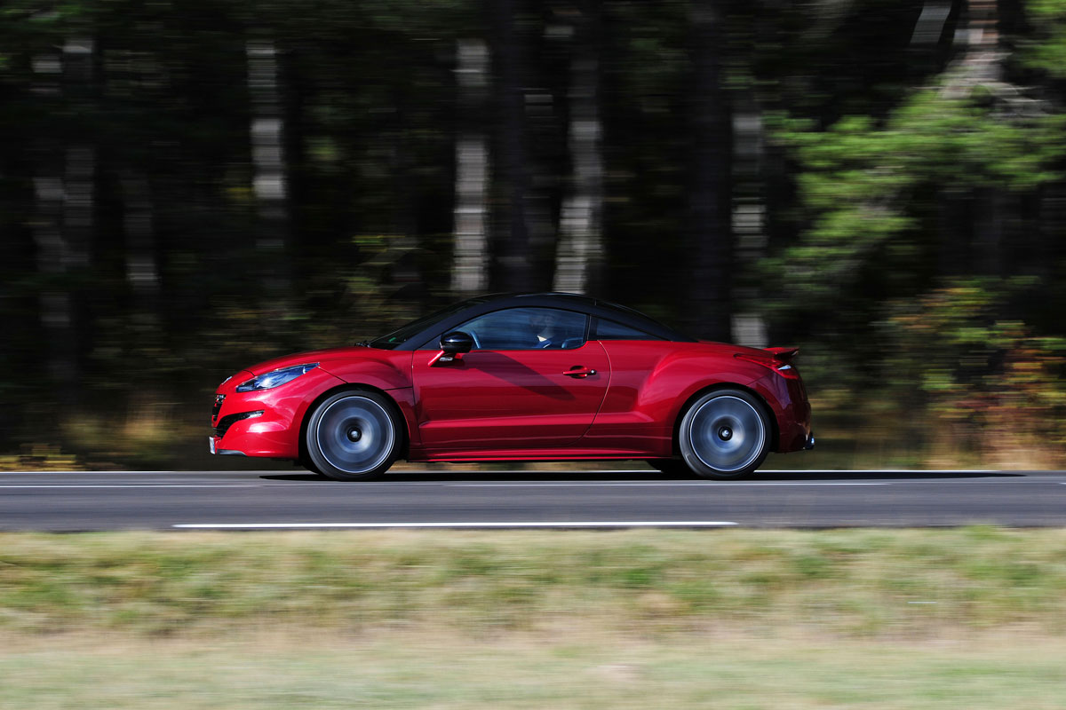 Peugeot RCZ R profile