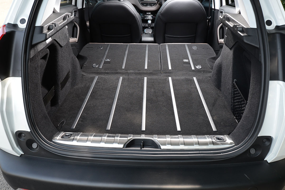 Peugeot 2008 boot