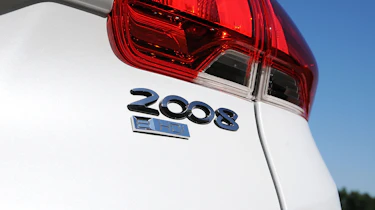 Peugeot 2008 1.6 e-HDi badge