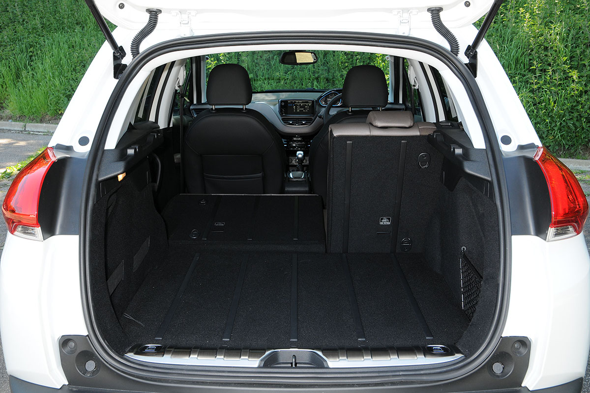 Peugeot 2008 1.6 e-HDi boot