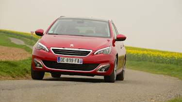 Peugeot 308 SW estate front action