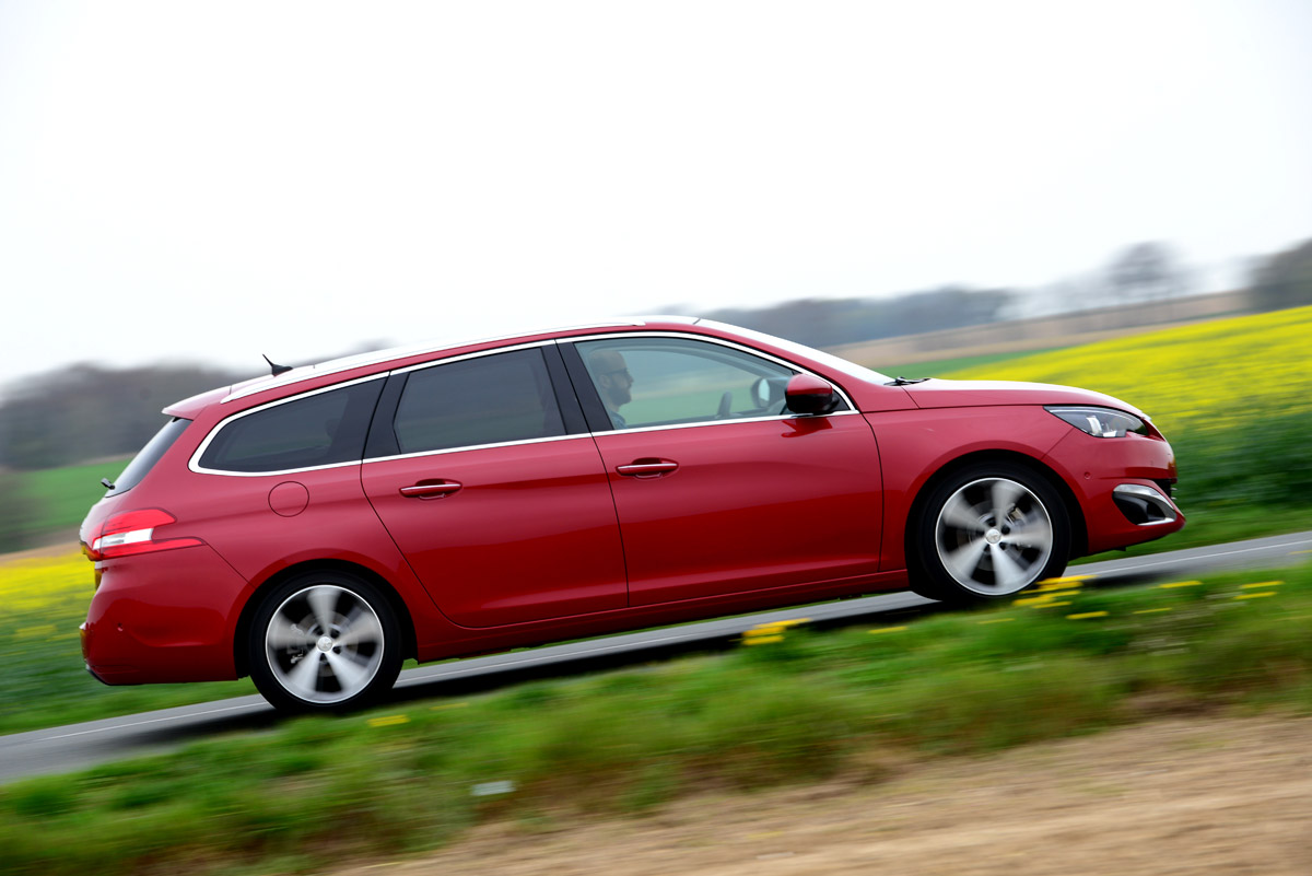 Peugeot 308 SW estate pan