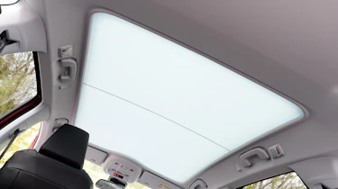 Peugeot 308 SW estate roof