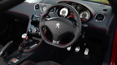 Peugeot RCZ R 2014 UK interior
