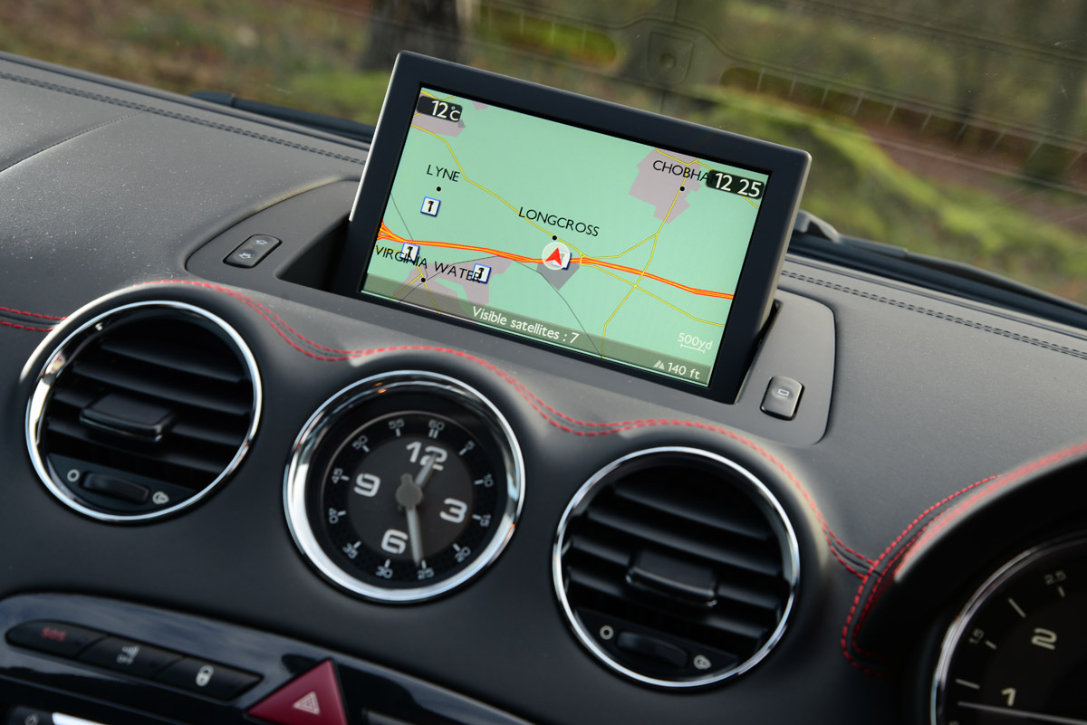 Peugeot RCZ R 2014 UK nsat nav