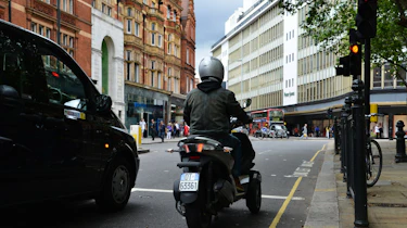 Piaggio MP3 Yourban 300 LT rear