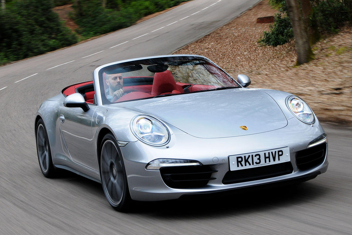 Porsche 911 Carrera 4S Cabriolet front cornering