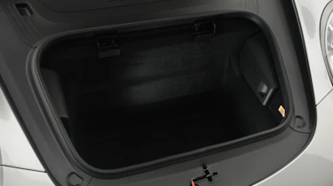 Porsche 911 Carrera 4S Cabriolet boot
