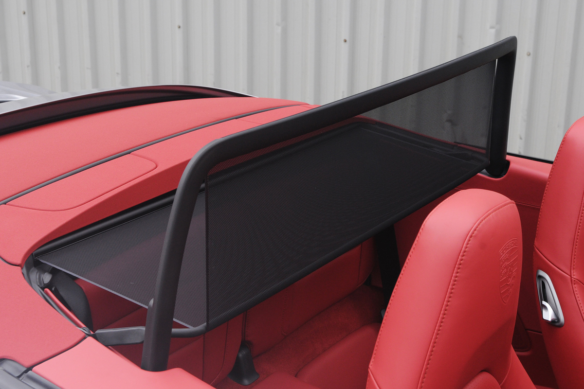 Porsche 911 Carrera 4S Cabriolet wind deflector