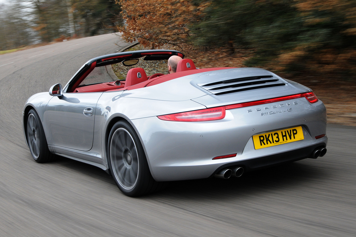 Porsche 911 Carrera 4S Cabriolet rear cornering