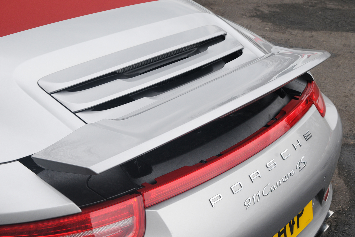 Porsche 911 Carrera 4S Cabriolet badge