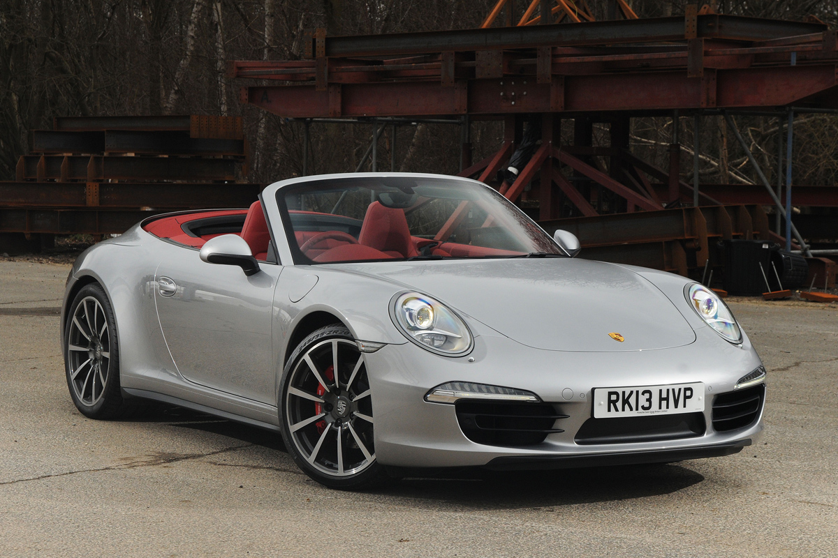 Porsche 911 Carrera 4S Cabriolet front static