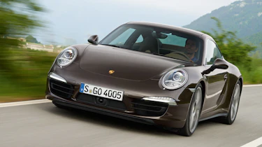 Porsche 911 Carrera 4S Coupe front action