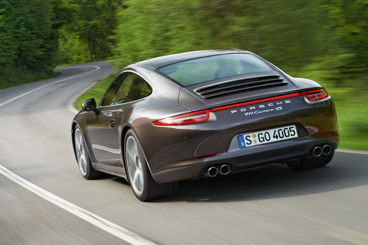 Porsche 911 Carrera 4S Coupe rear cornering