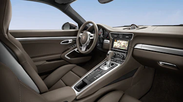 Porsche 911 Carrera 4S Coupe interior
