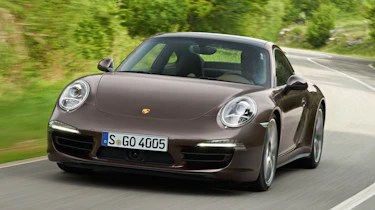 Porsche 911 Carrera 4S Coupe front cornering