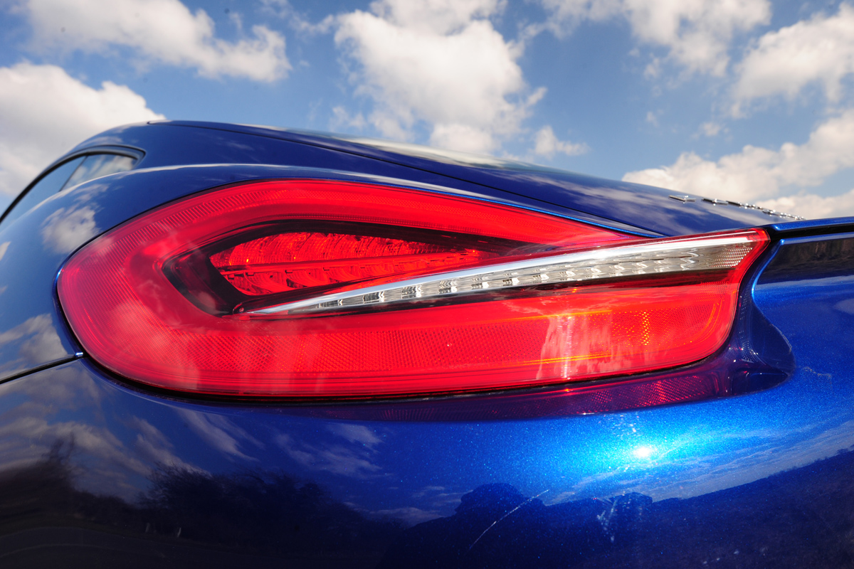 Porsche Cayman S light