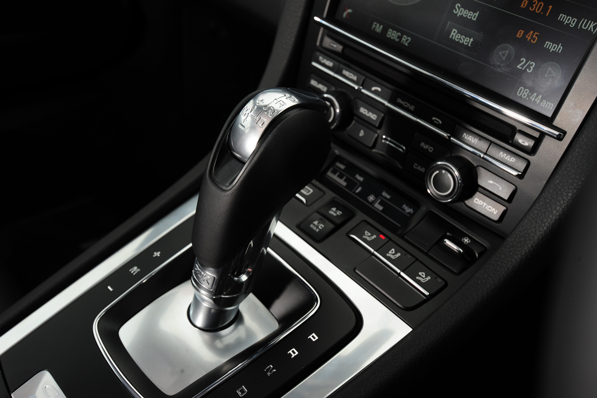 Porsche Cayman S gear lever