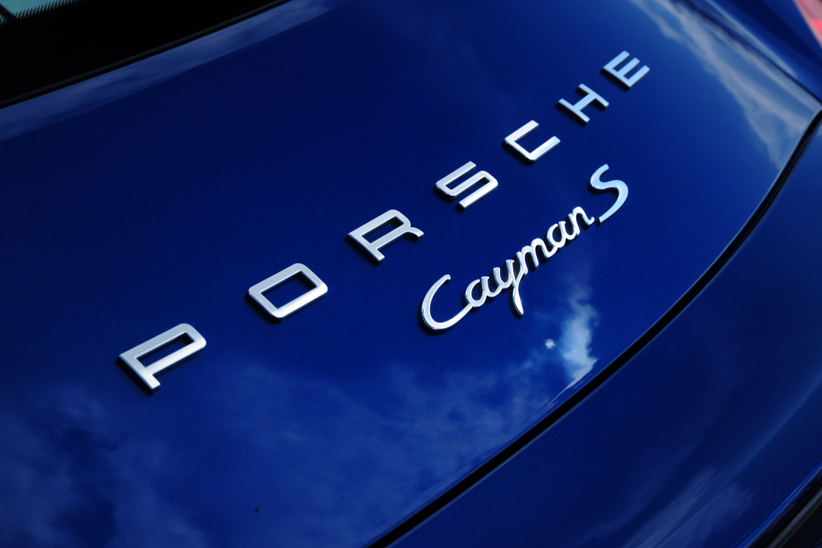 Porsche Cayman S badge
