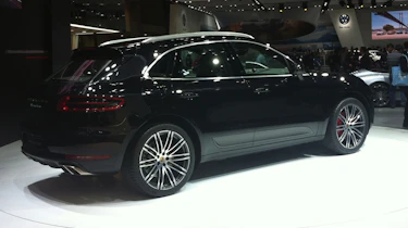 Porsche Macan Tokyo 2013 side