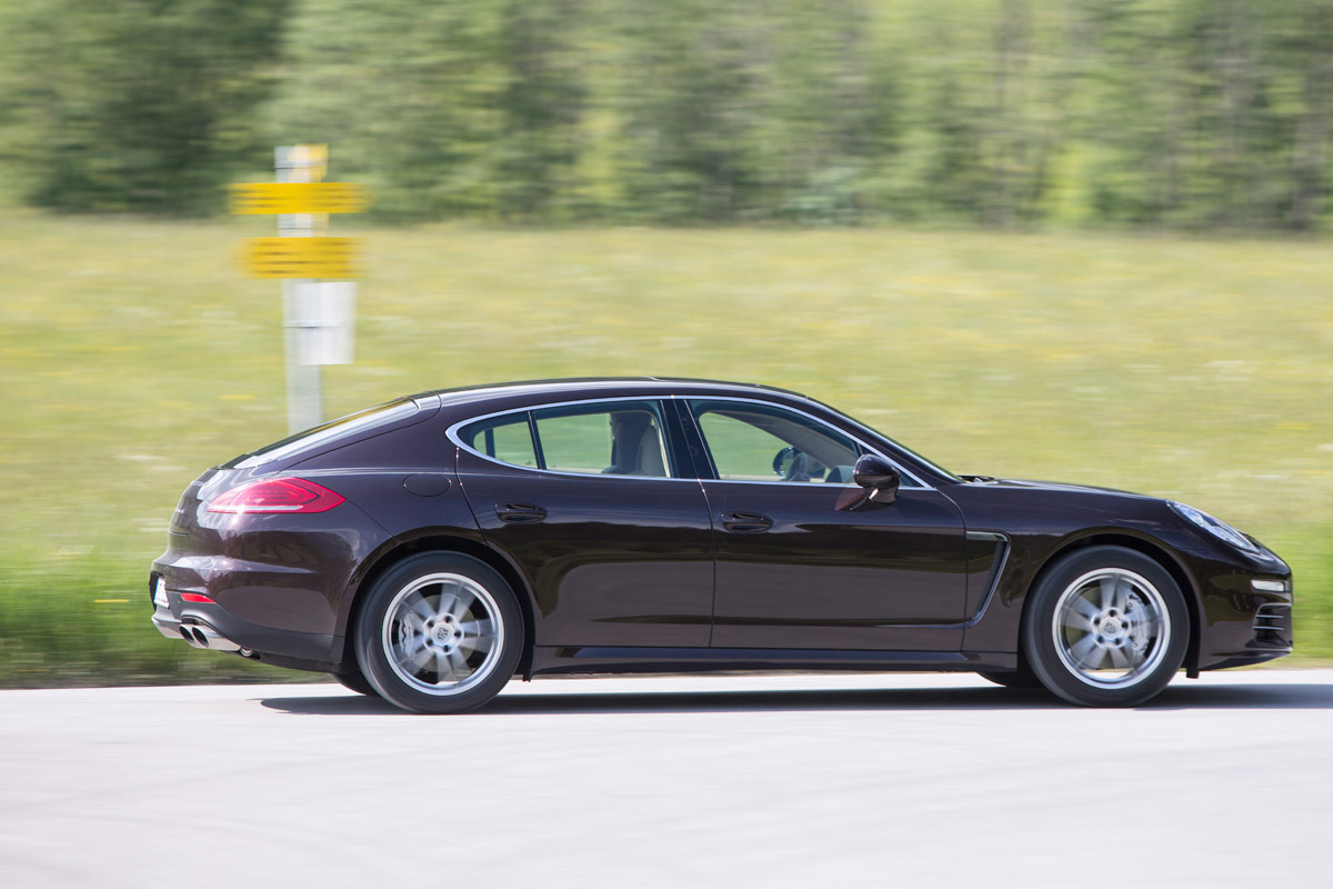 Porsche Panamera S profile
