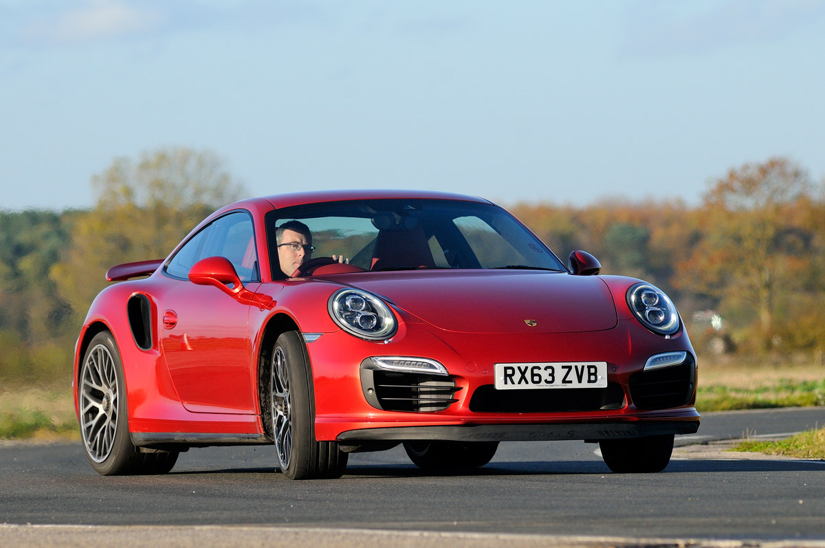 Porsche 911 Turbo S action
