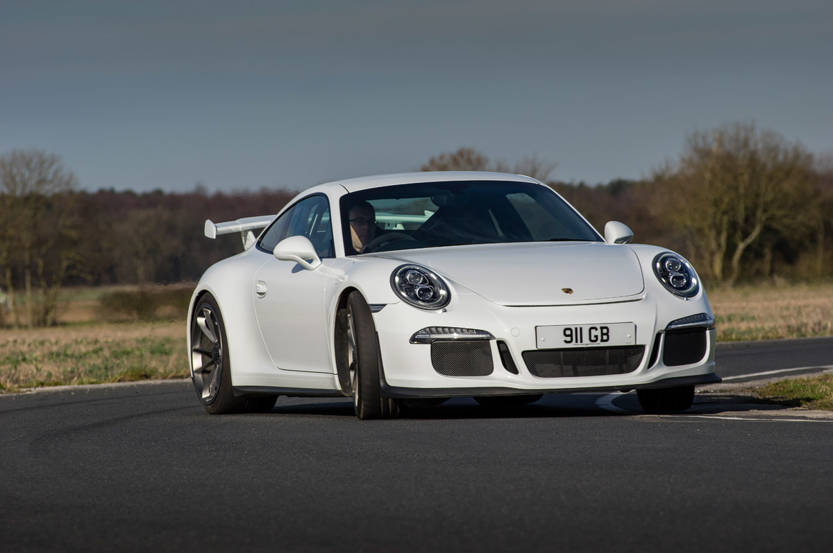 Porsche 911 GT3 action