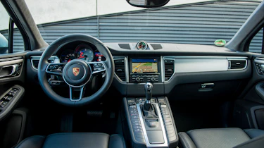 Porsche Macan S 2014 cabin