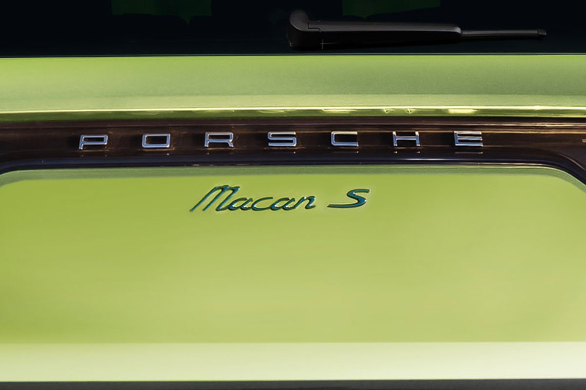 Porsche Macan details rear