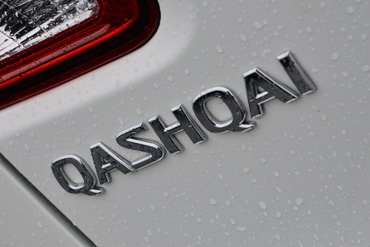 Nissan Qashqai badge