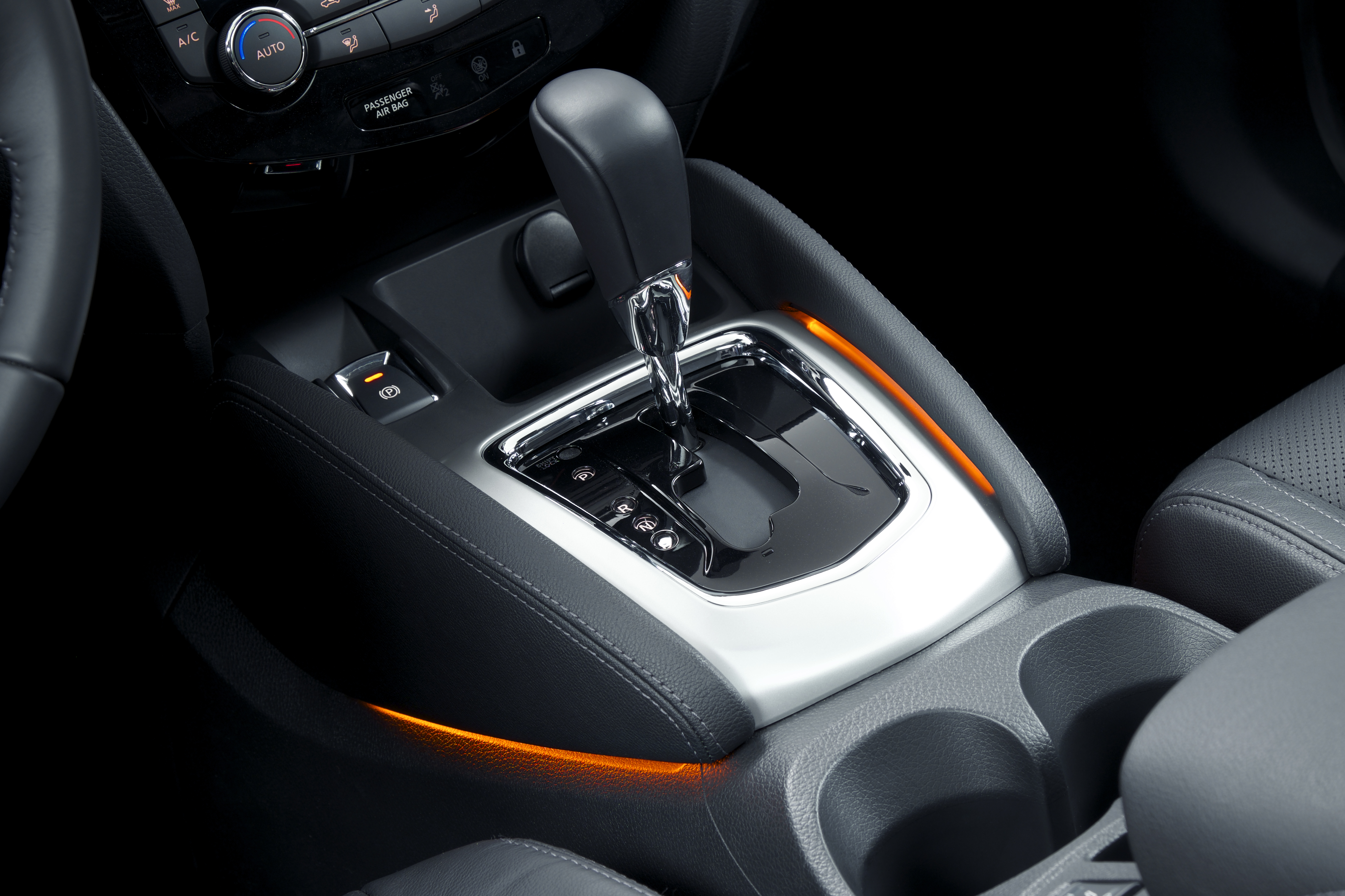 Nissan Qashqai 2014 gear stick