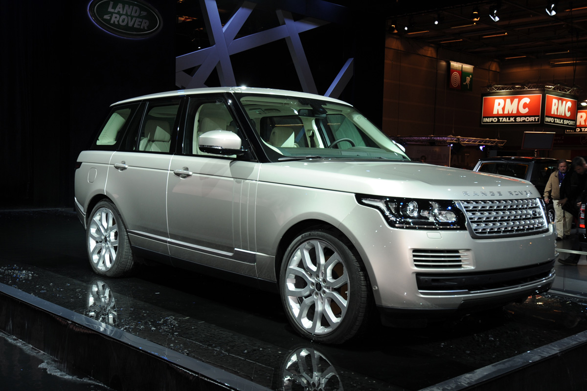 Range Rover 4.4 SDV8 rear