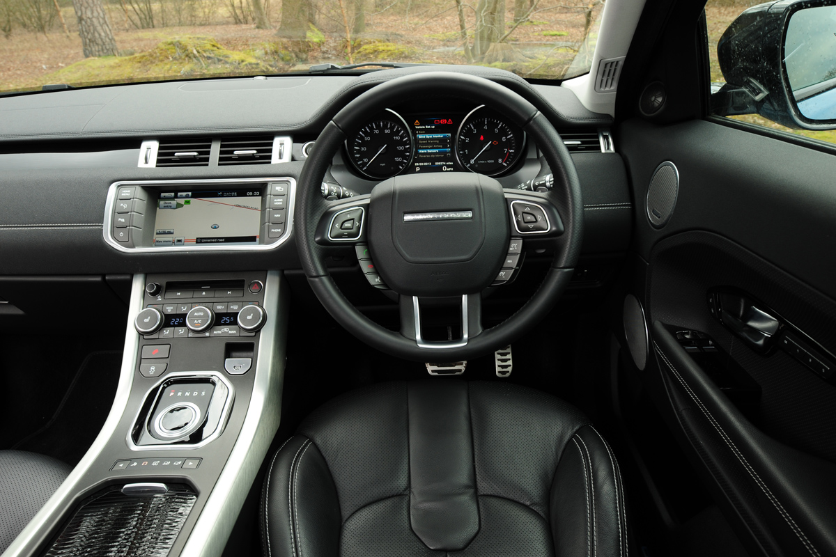 Range Rover Evoque Coupe interior