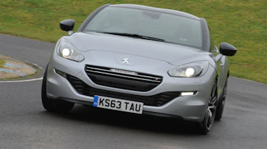Peugeot RCZ R front action