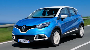 Renault Captur front tracking