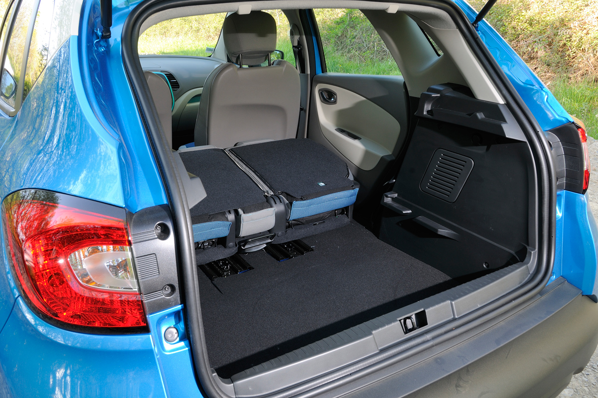 Renault Captur seats folded