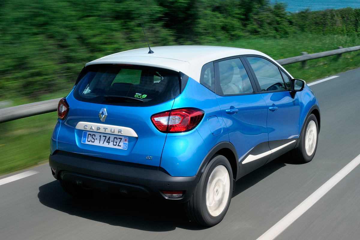 Renault Captur rear tracking