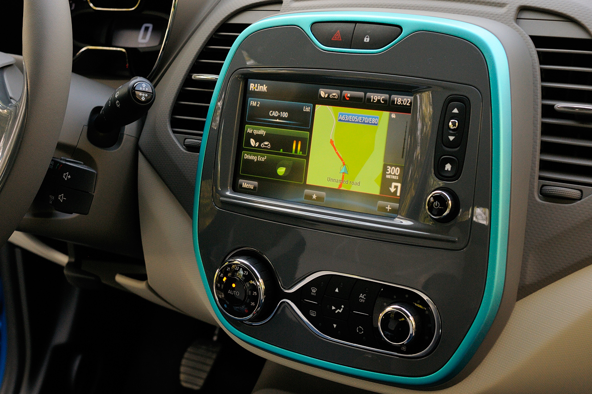 Renault Captur sat-nav