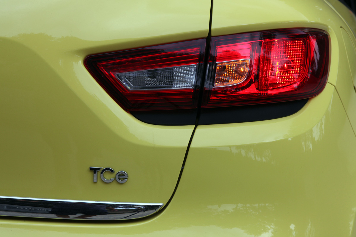 Renault Clio badge