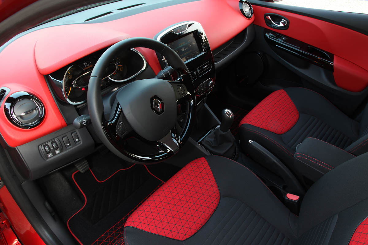 Renault Clio dCi 90 Dynamique S interior